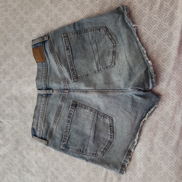 AE Boyfriend Short, Sz 6 - Picture 2 of 3